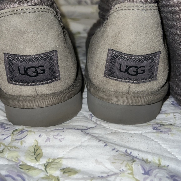 Authentic Knit UGGs - Picture 6 of 6
